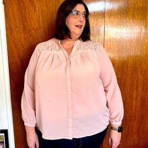 Size 28w, 28, 5x pink button down top with lace back.
